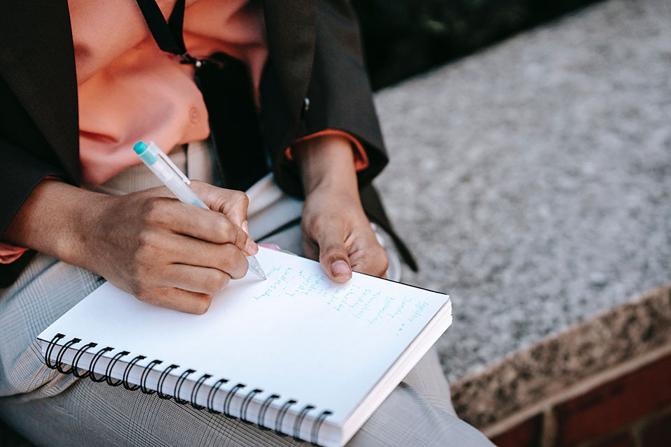 7 Factors to Consider When Shortlisting Business Schools | The Red Pen